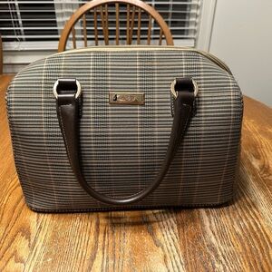 London Fog Checkered Travel Bag with Dark Brown Handles